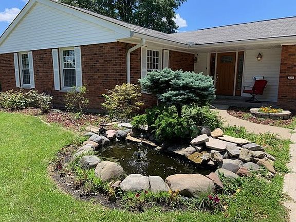 2nd image of 231 Applewood Dr
