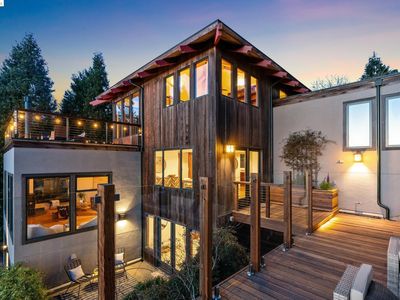 5871 Skyline Blvd, Oakland, CA, 94611
