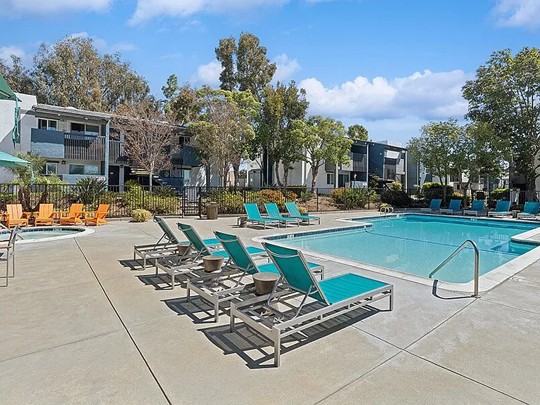 Colonnade at Fletcher Hills — Photo 25