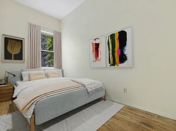 359 West 30th Street image 5 of 12