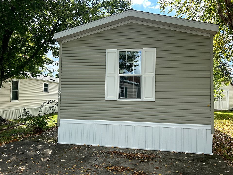 1st image of 392 Westwoods