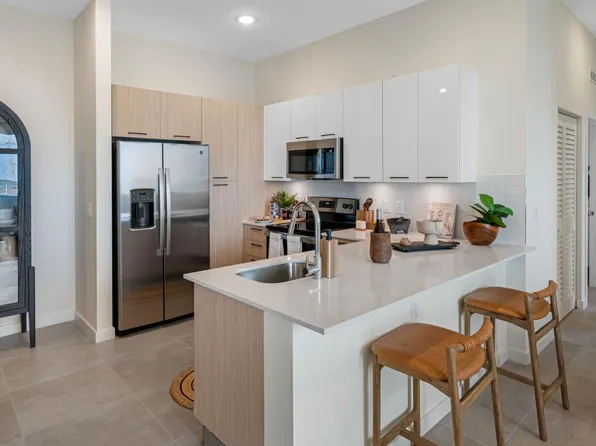 16395 Us Highway 1 #723, North Miami Beach, FL 33160
