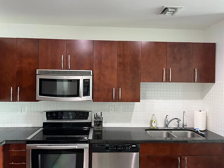 300 S Australian Ave #1115 — Photo 40