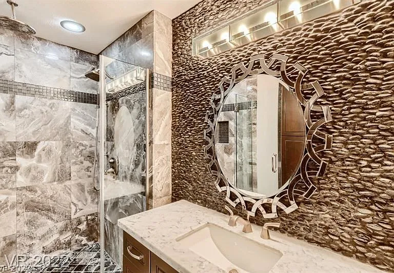 67 E Agate Ave #208 — Photo 12