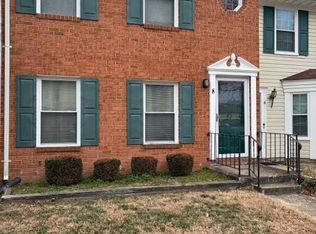 8 N Gawain Way, Hampton, VA 23669