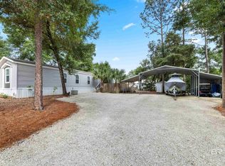 1867 Spanish Cove Dr N, Lillian, AL 36549