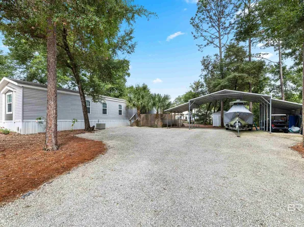 1867 Spanish Cove Dr N, Lillian, AL 36549