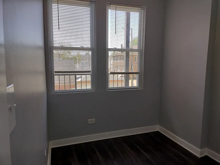 4800 S Winchester Ave — Photo 28