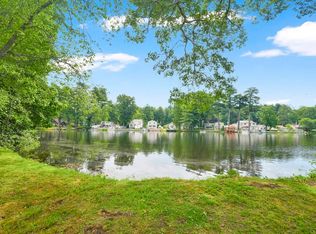 42 Wheeler Dr, Enfield, CT 06082