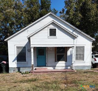 331 E Main St, Yorktown, TX, 78164