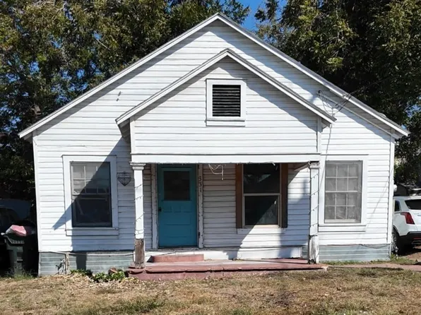 331 E Main St, Yorktown, TX 78164