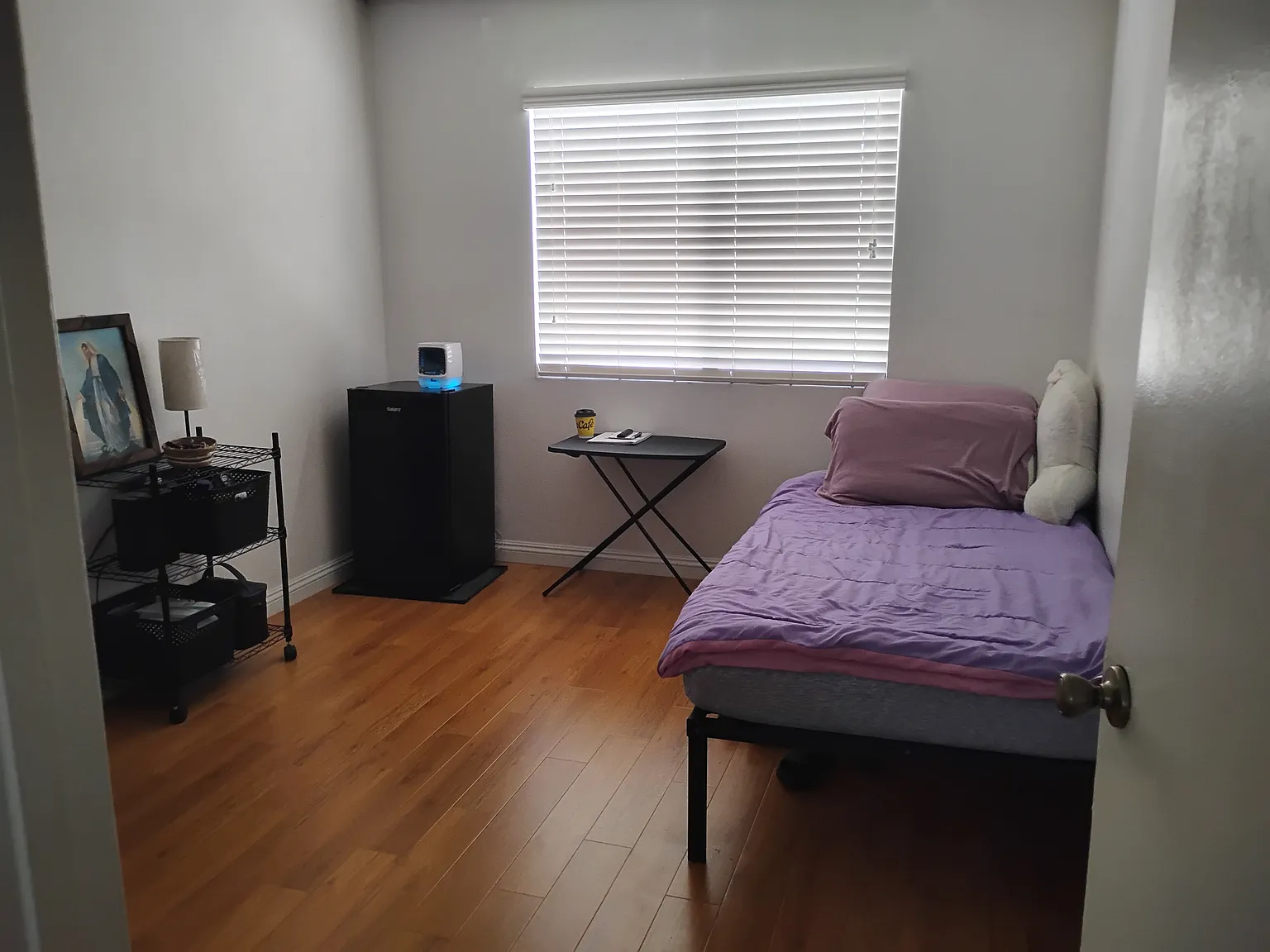 2 bed, $1,000 — Photo 1
