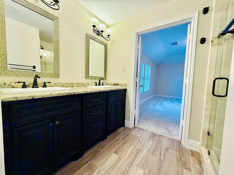 20515 Lantern Springs Ln — Photo 29
