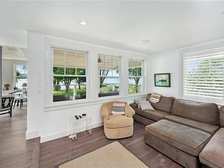 39 Shore Dr — Photo 22