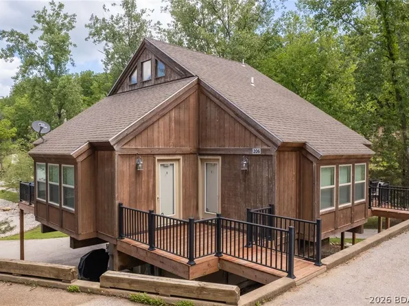 206 Yacht Club Landing Dr, Lake Ozark, MO 65049