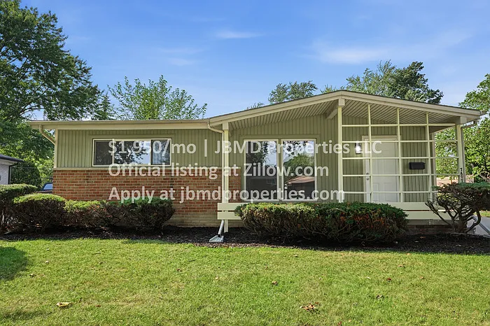 3 bed, 1.5 bath, 1116 sqft, $1,950 — Photo 4