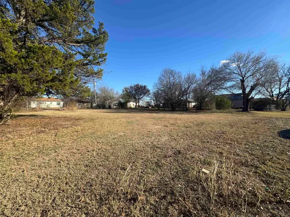 104 N 1st St, Duncan, OK 73533