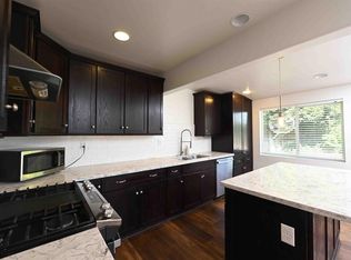 1860 Alessandro Trl, Vista, CA 92084