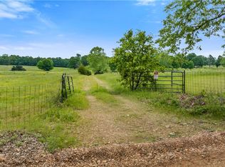 10906 Bluebird Rd, Gravette, AR 72736