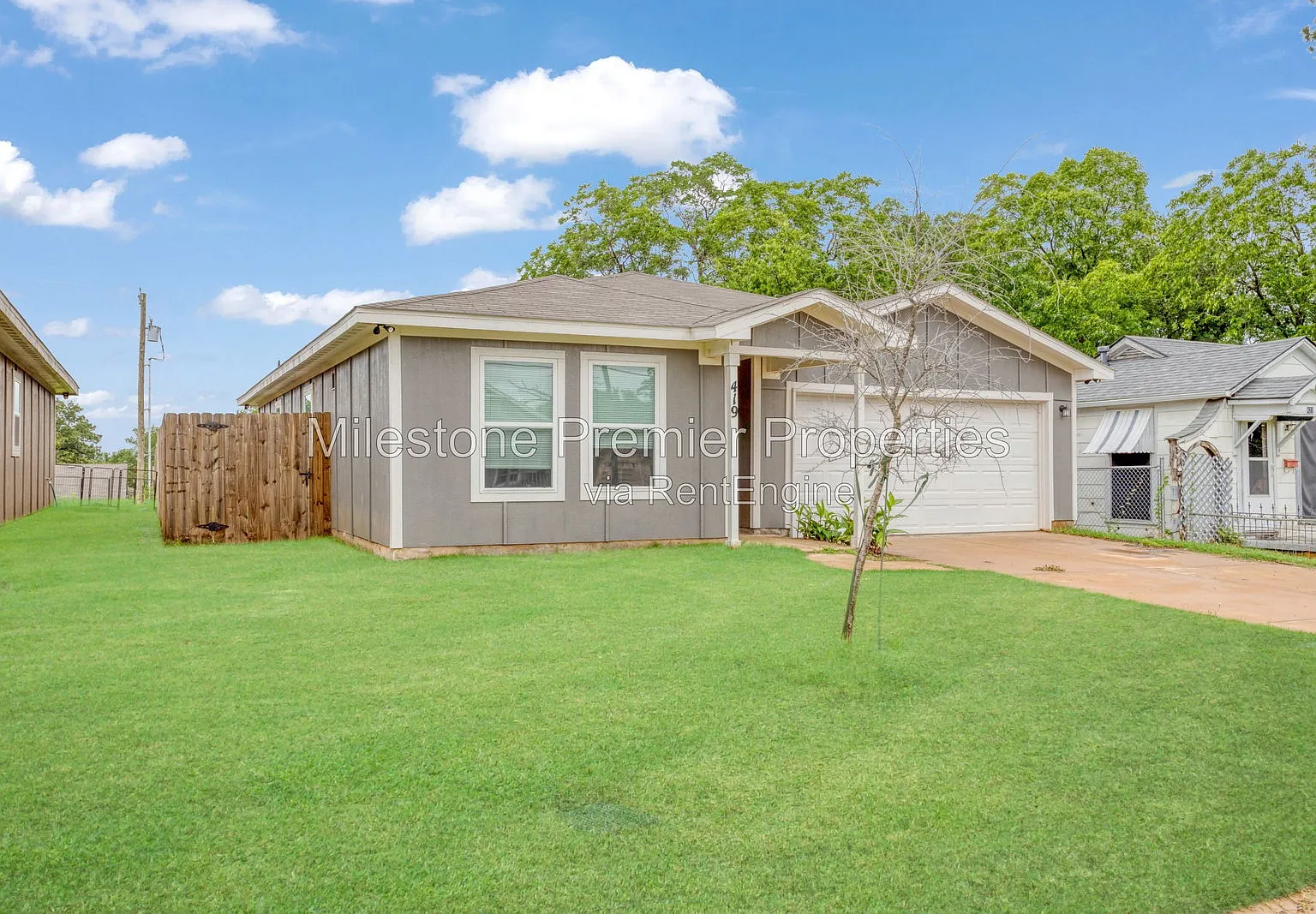 3 bed, 2.0 bath, 1298 sqft, $1,550 — Photo 2