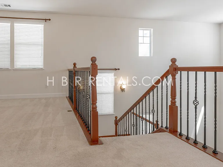 1825 Saint Moritz Ct — Photo 32