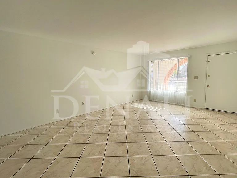 4746 W Aster Dr — Photo 3