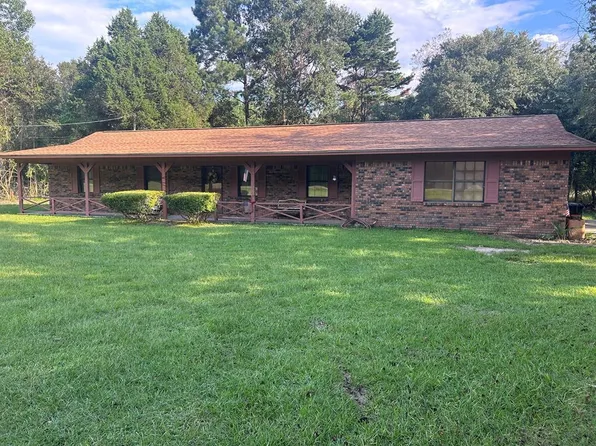 132 County Barn Rd, Laurel, MS 39443
