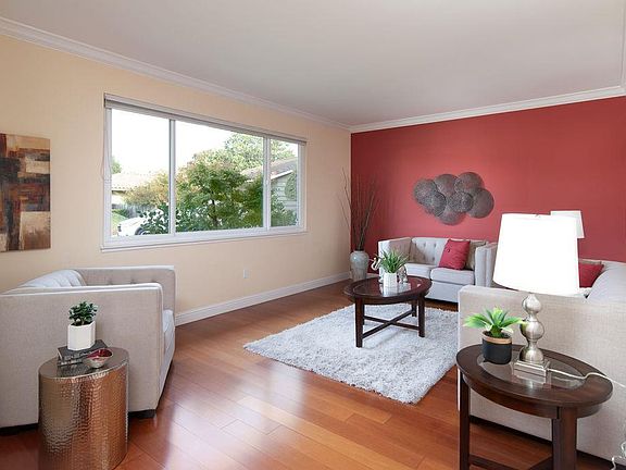 3rd image of 581 Tioga Ct