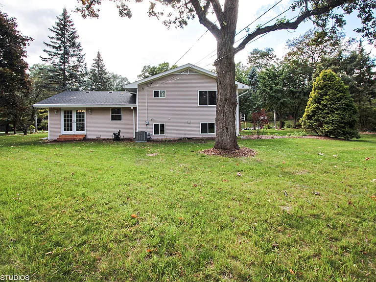 760 Summit Rd — Photo 19