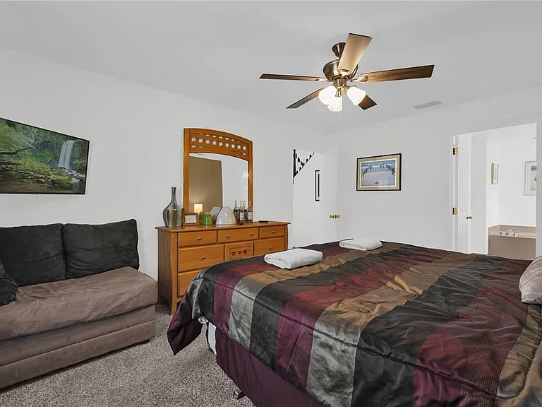 204 Gleneagles Dr — Photo 43