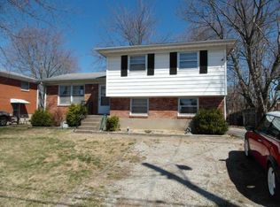 3409 Pinecroft Dr, Louisville, KY 40219