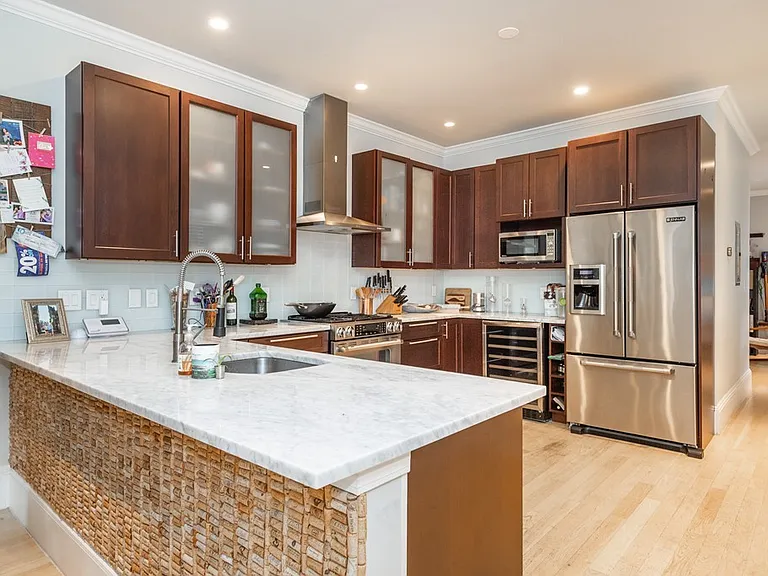 47 Pearl St #1 — Photo 1