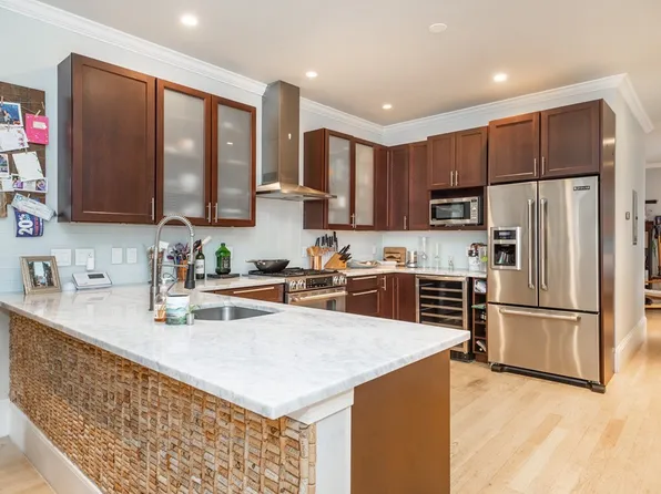 47 Pearl St #1, Dorchester, MA 02125
