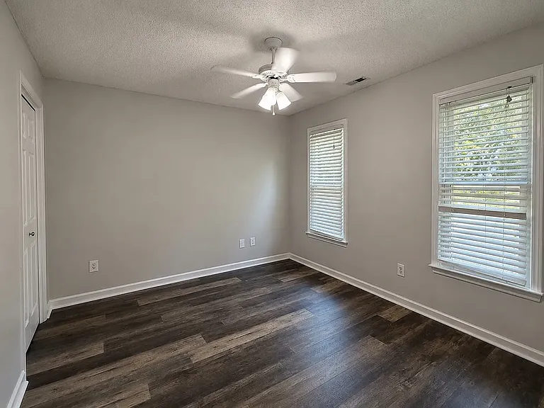 11000 Atrium Way — Photo 14