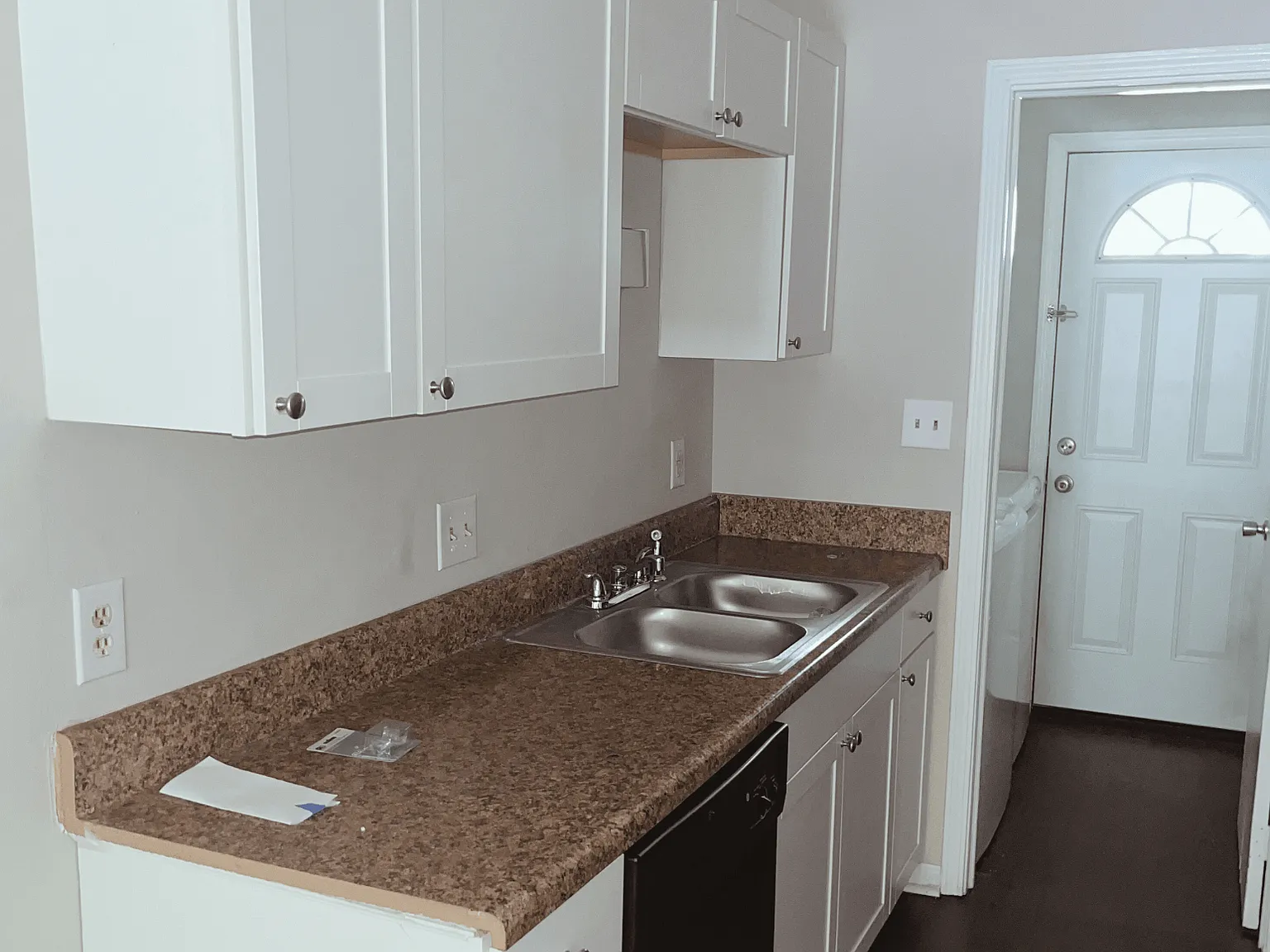 Town Square Apartments — Photo 3