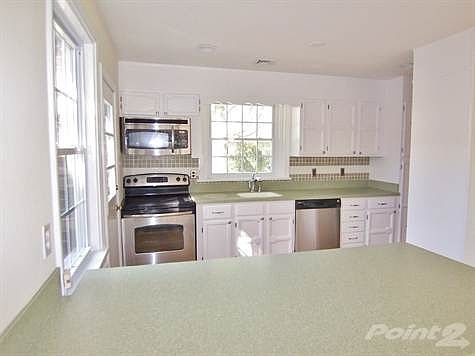 Great counter space!