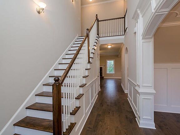 3rd image of 530 Jutland Way