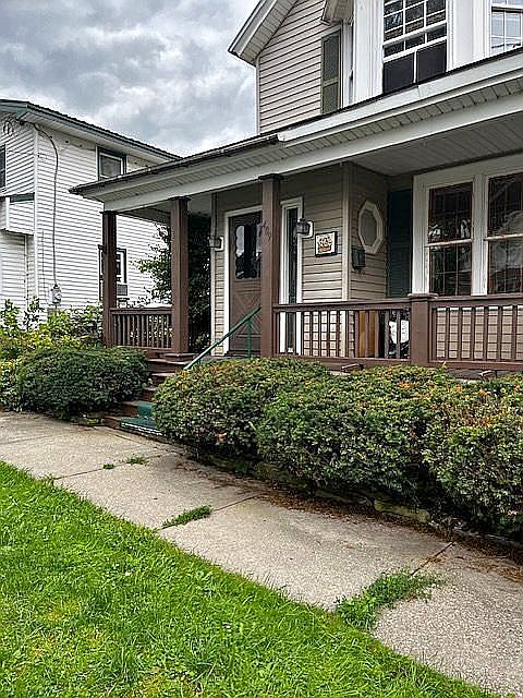 1st image of 409 Ford Ave