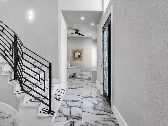 3rd image of 7281 Waters Edge Dr