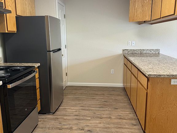 3rd image of 997 E J St Unit 8