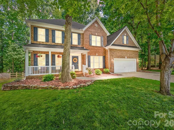 16910 Laureate Rd, Huntersville, NC 28078