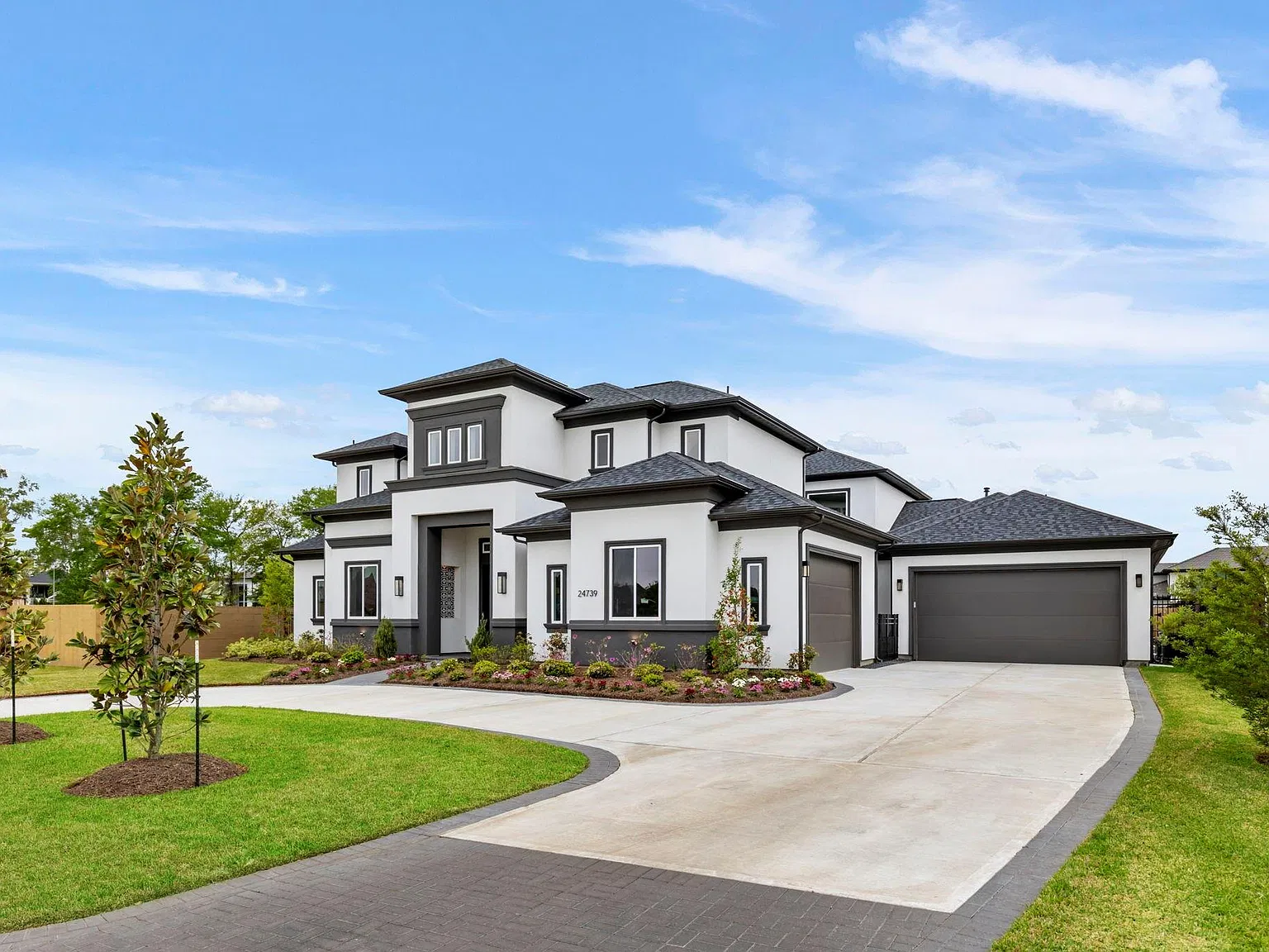 5 bed, 7.0 bath, 5412 sqft, $8,000 — Photo 1