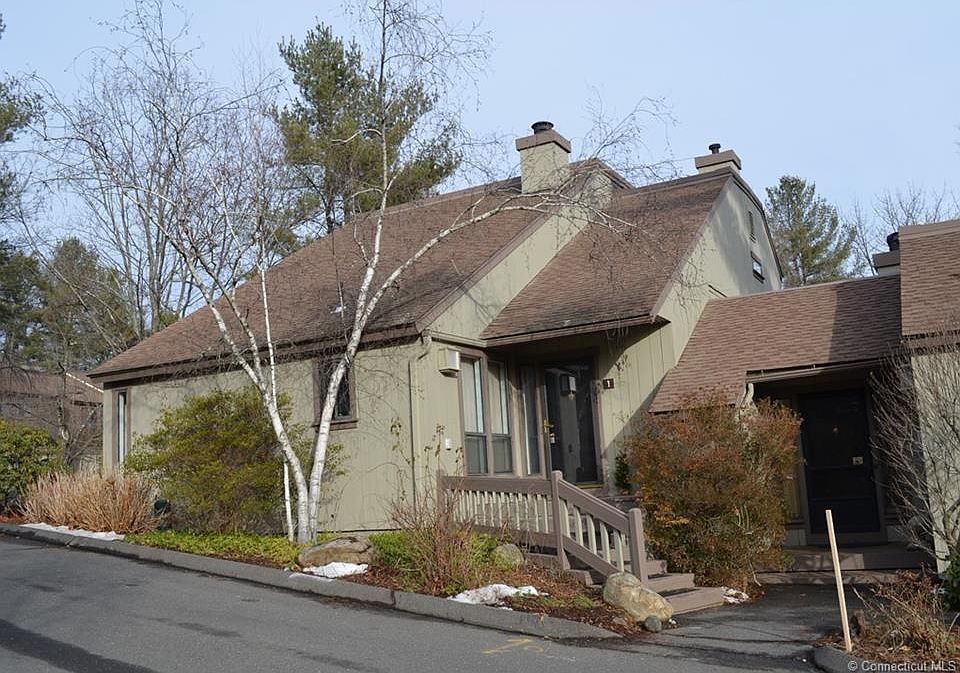 1st image of 1 Applewood Ln