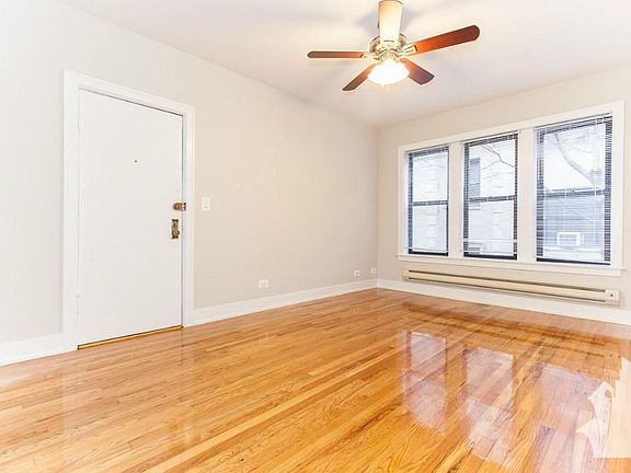 2nd image of 618 W Melrose St #625-N1