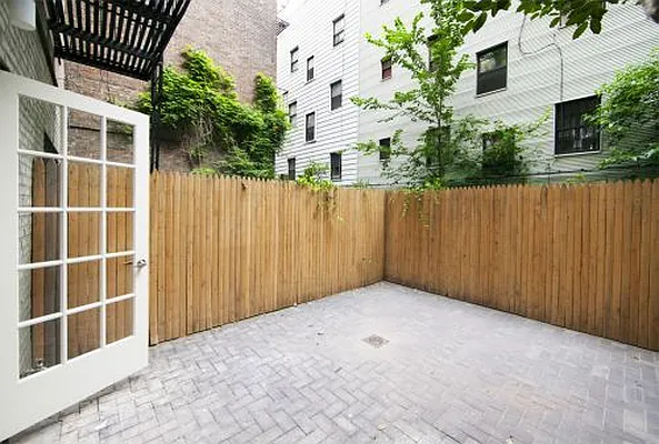 Rented by OGI Management | media 23