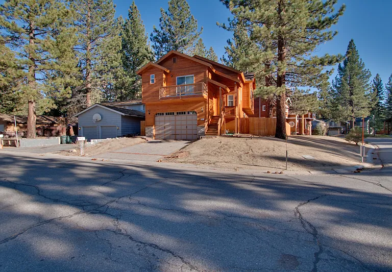 977 Creekwood Dr — Photo 12