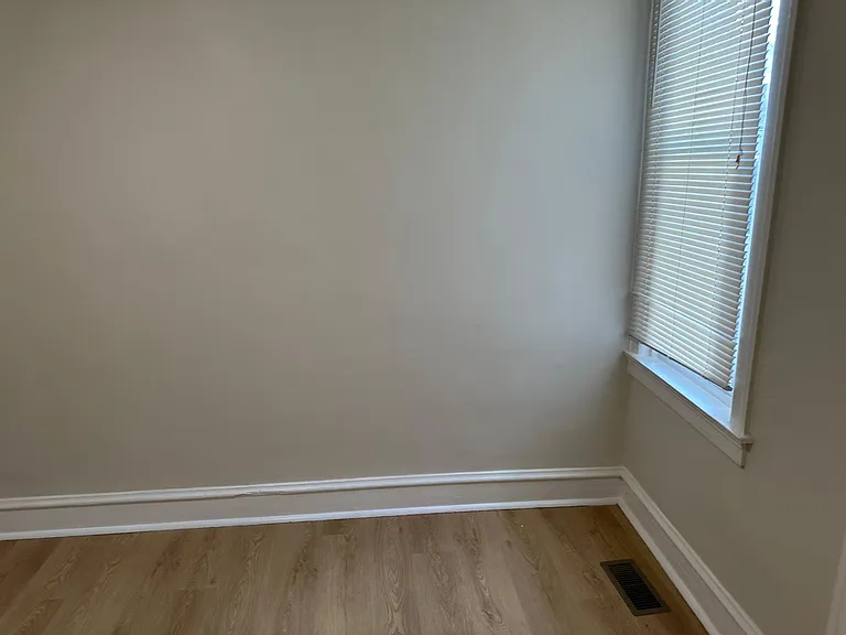 5707 N Woodstock St — Photo 13