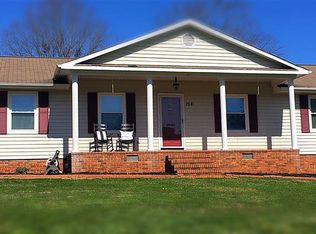 154 Ridgewood Dr, Inman, SC 29349