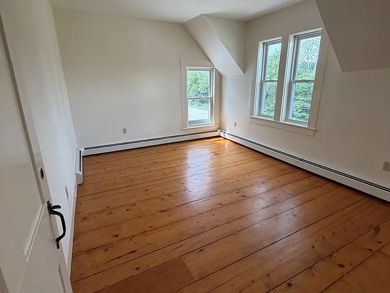 113 Lyme Rd — Photo 9
