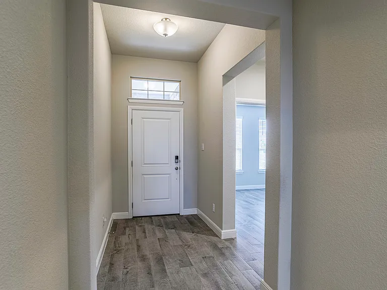 15825 Bronte Ln — Photo 3